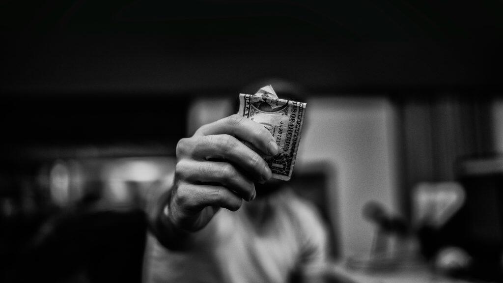 lucas favre MNXaW ABlZY unsplash