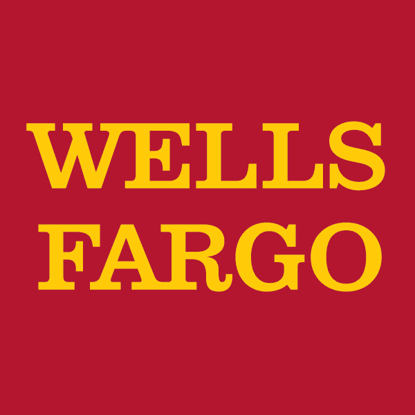 Lilly Magallanes from Wells Fargo Headshot Photo at Small Business Expo